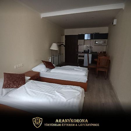 Aranykorona Apartmanhaz Мишкольц Экстерьер фото