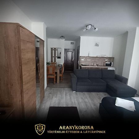 Aranykorona Apartmanhaz Мишкольц Экстерьер фото