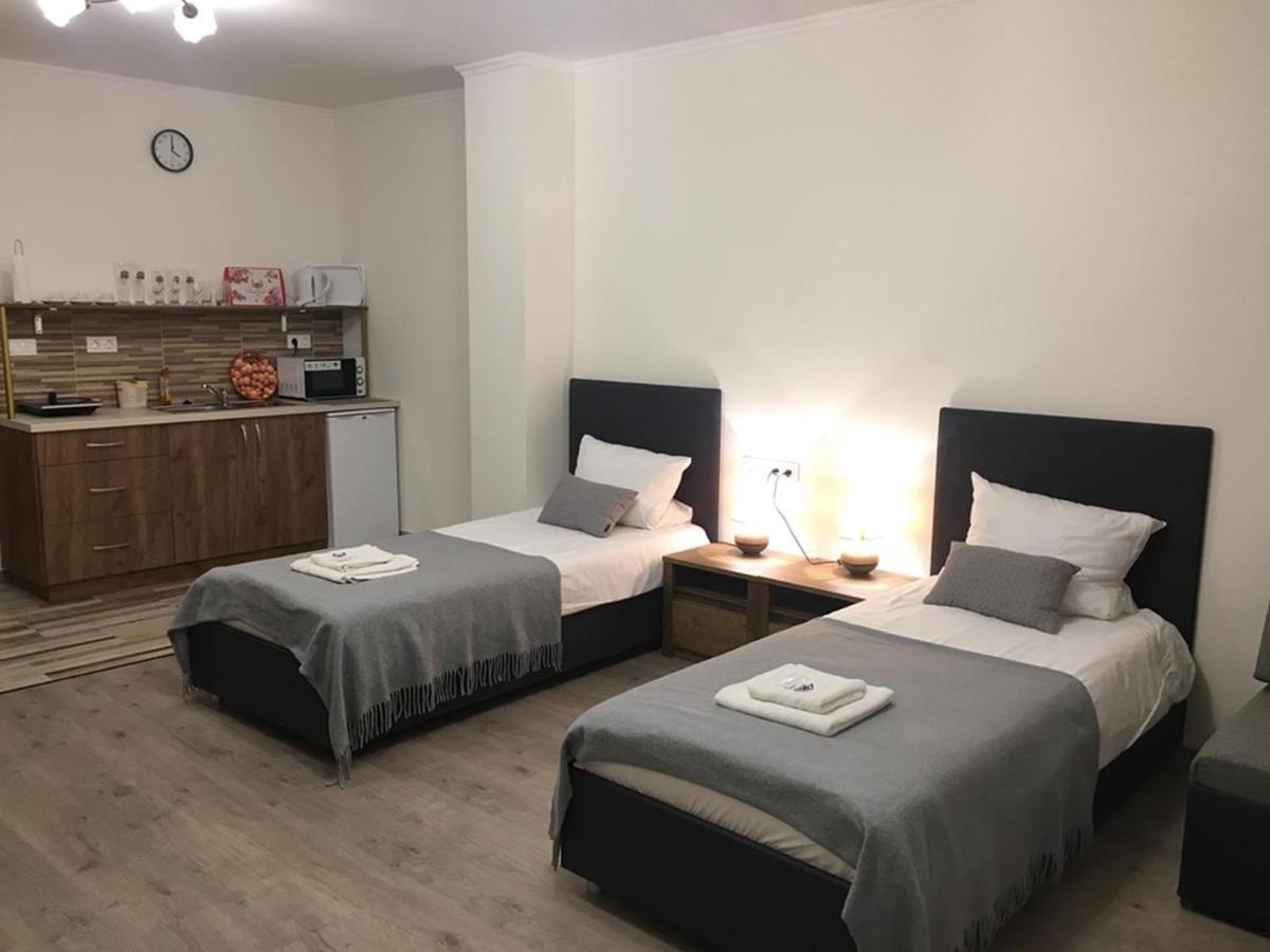 Aranykorona Apartmanhaz Мишкольц Экстерьер фото