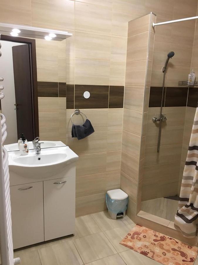 Aranykorona Apartmanhaz Мишкольц Экстерьер фото