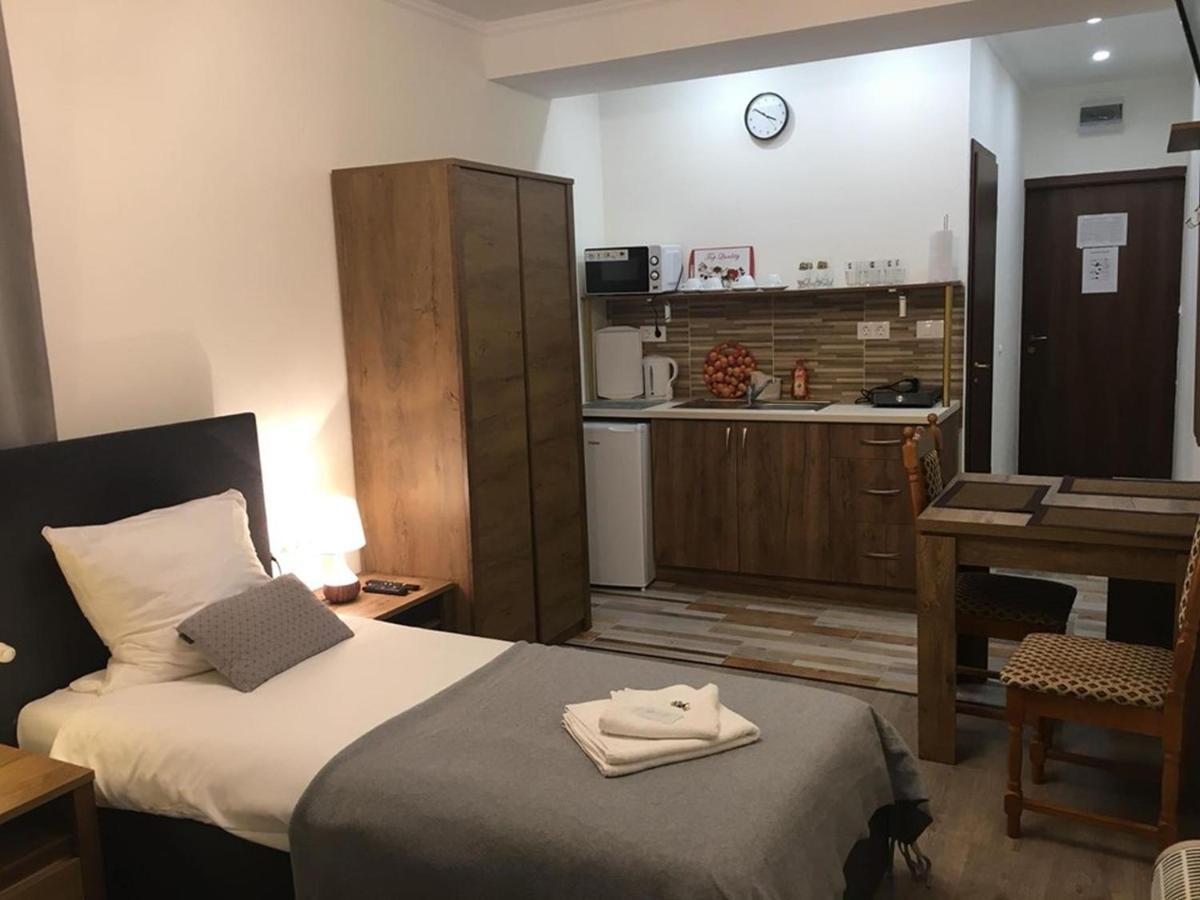 Aranykorona Apartmanhaz Мишкольц Экстерьер фото