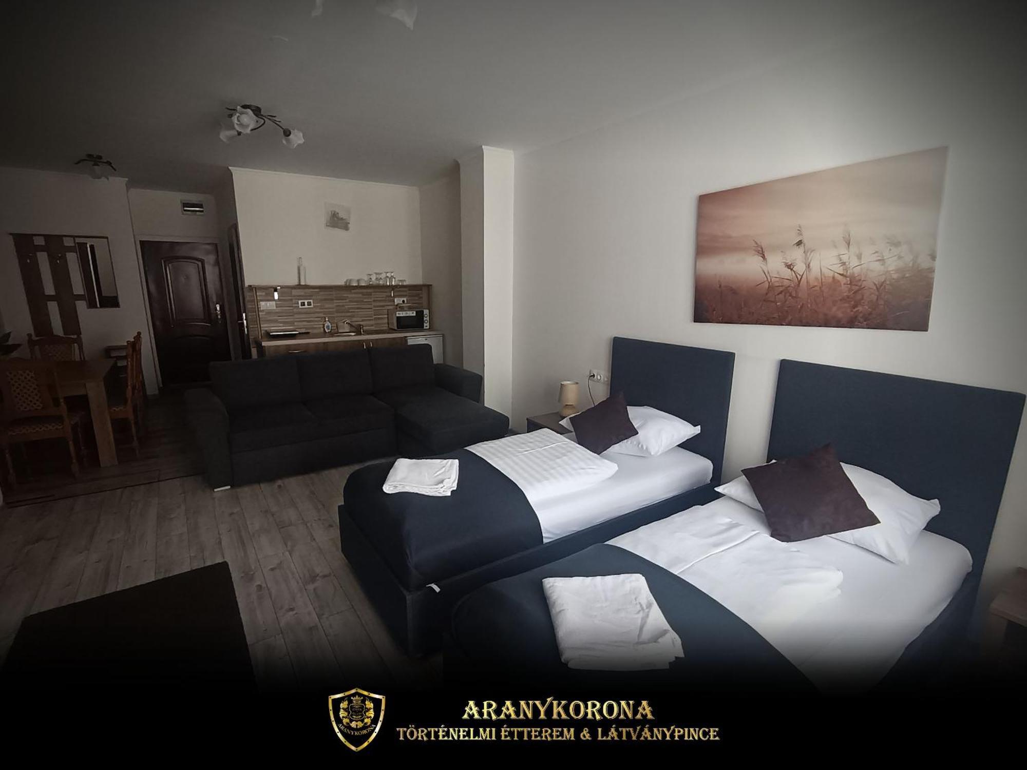 Aranykorona Apartmanhaz Мишкольц Экстерьер фото